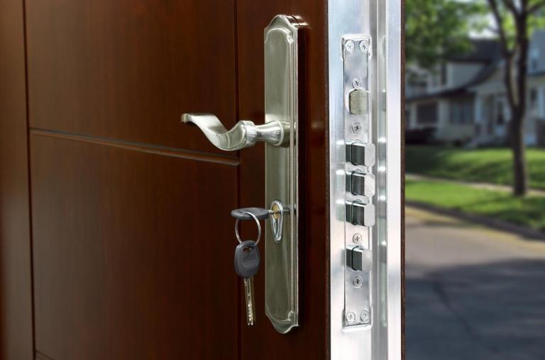 Pose de portes à Domessin, matériaux et conseils pratiques